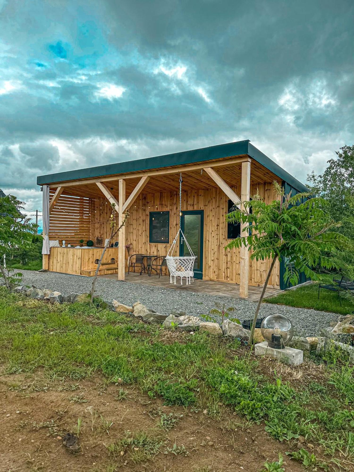 Vila Kubiq Transalpina Petresti Exteriér fotografie